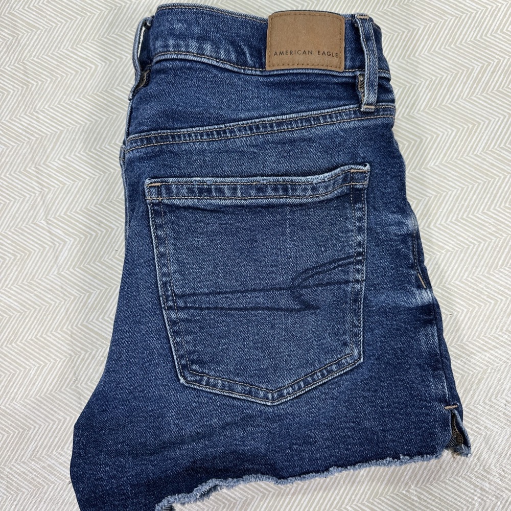 American Eagle Relaxed Jean Short Womens 2 Strigid Blue Medium Wash Denim